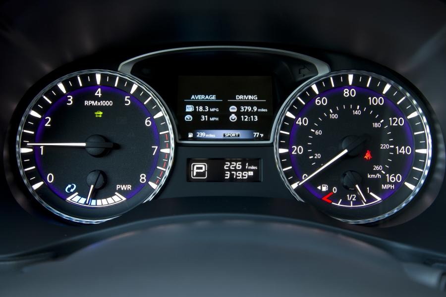  Infiniti QX60 Hybrid AWD 2014 года  (фото 18 из 20)